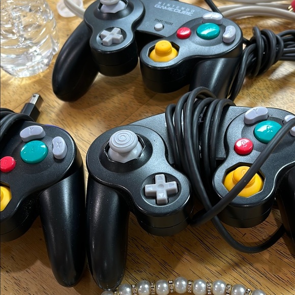 Nintendo GameCube Controller - Black wired - Picture 2 of 3